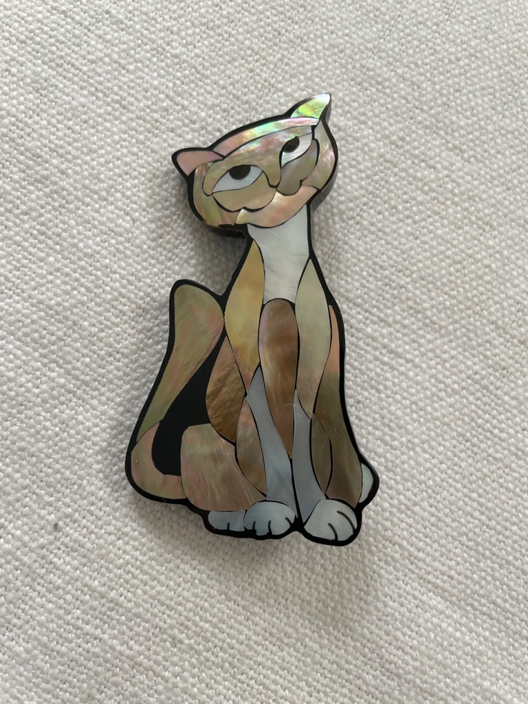Lee Sands Vintage Abalone Shell Cat Brooch 20$